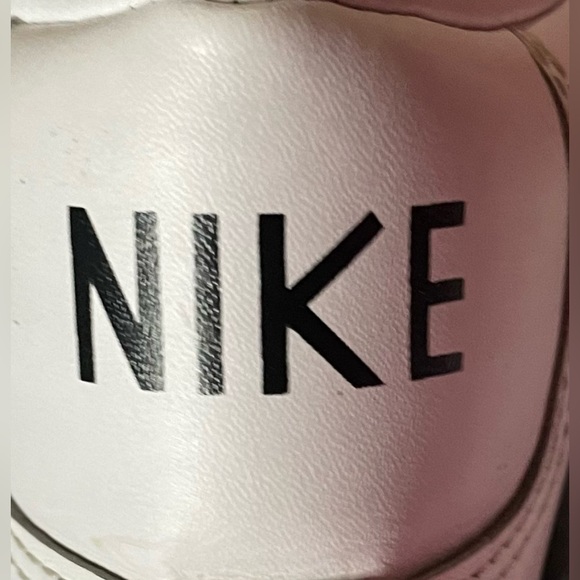 ⛹️Nike Men's Blazer Mid '77 Vintage Shoes
Size 12 - Picture 10 of 14